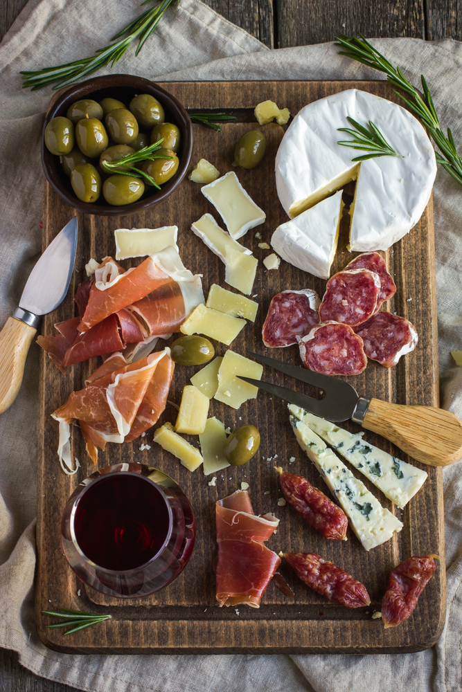 CATERERS ARE OFFERING BEAUTIFUL CHARCUTERIE BOARDS FOR THE HOLIDAYS